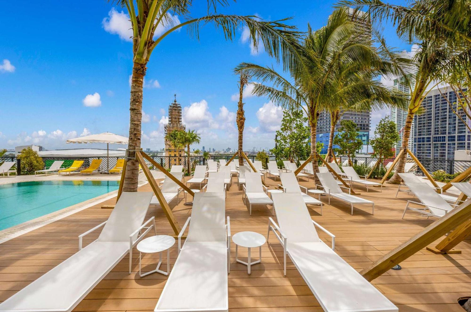 Contemporary Getaway With Skyline & Bay Views Сasa de vacaciones Miami