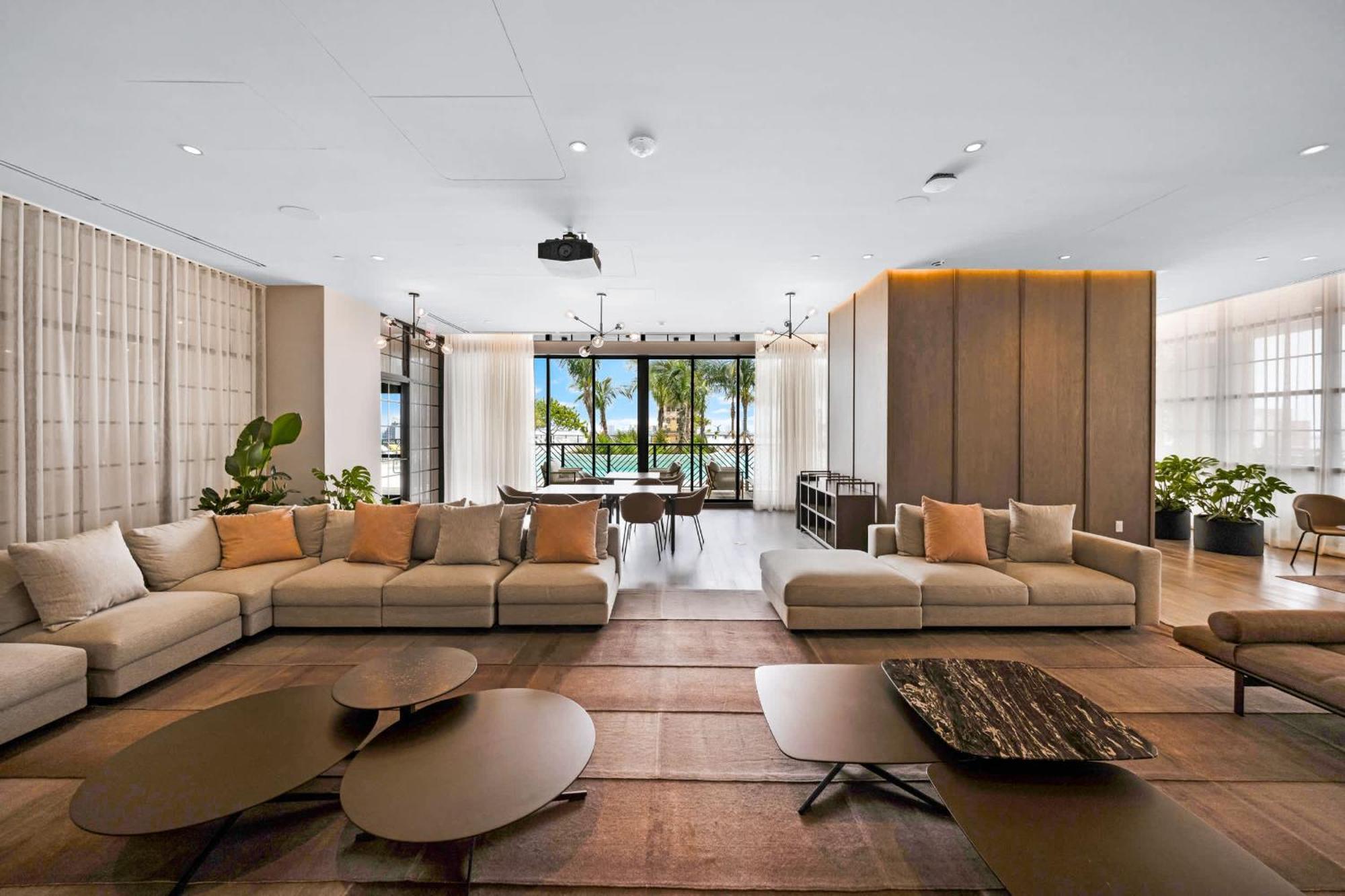 Сasa de vacaciones Contemporary Getaway With Skyline & Bay Views Miami