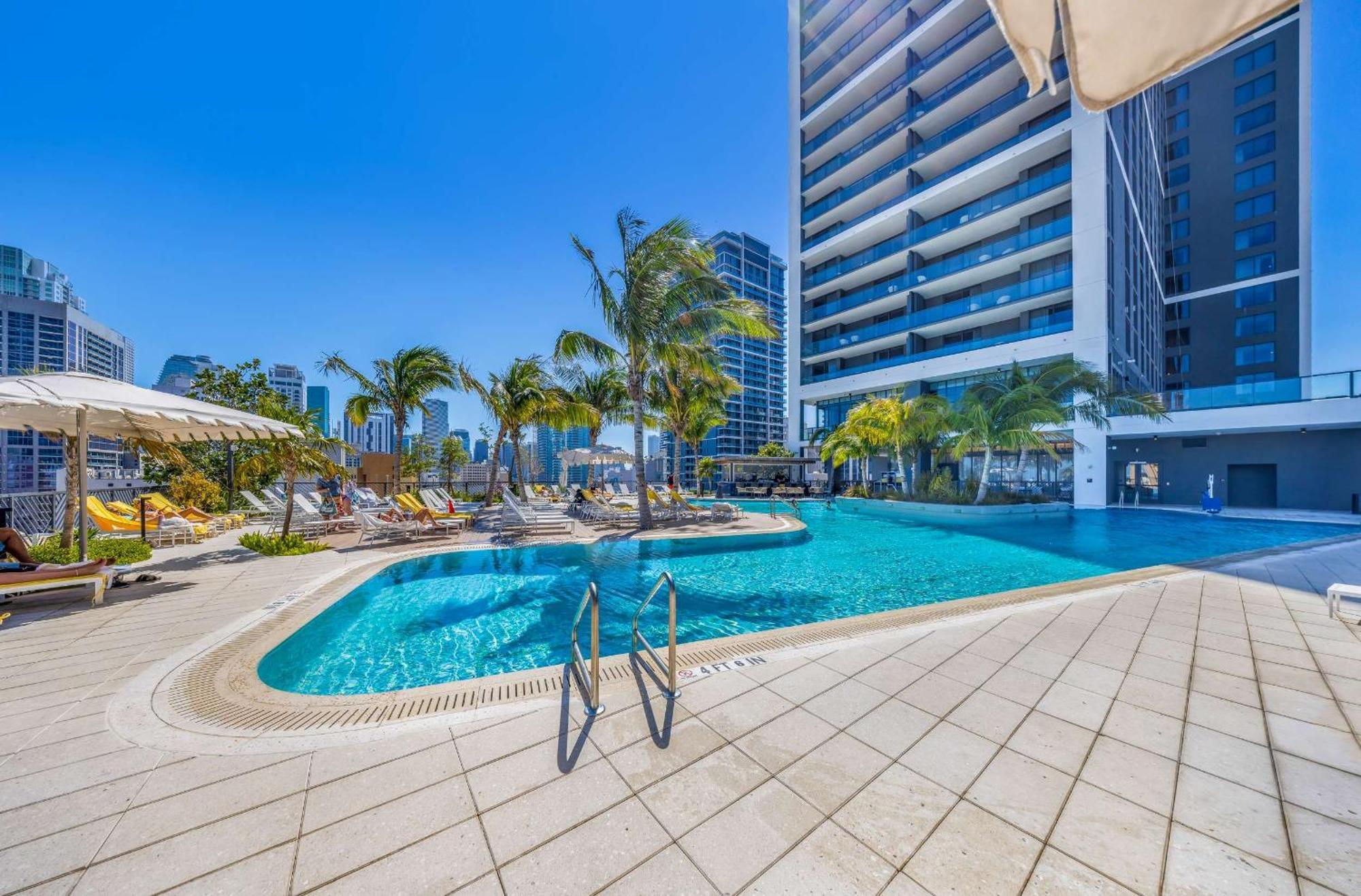 Сasa de vacaciones Contemporary Getaway With Skyline & Bay Views *